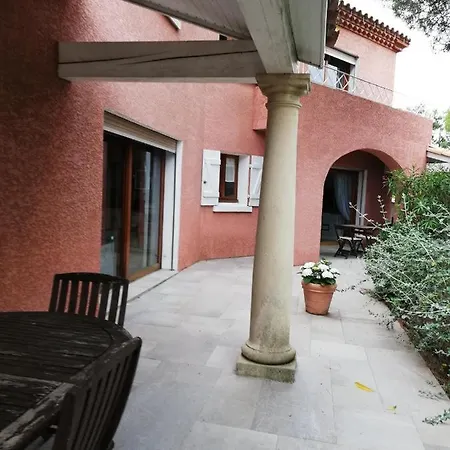 Maison D Architecte Chez Huguette Maison d'hôtes *