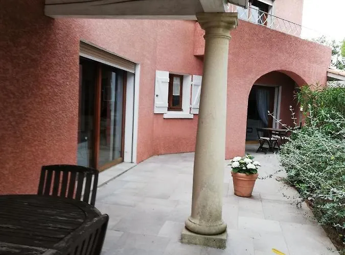 Maison D Architecte Chez Huguette Affittacamere *